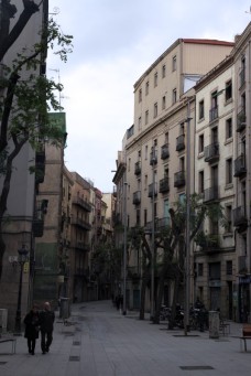 Old Barcelona. Into the city jungle!
